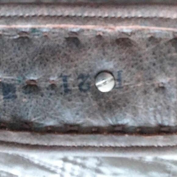 Rare Double J Saddlery H Western Leather Belt with studs and metal cross shields - Picture 4 of 7